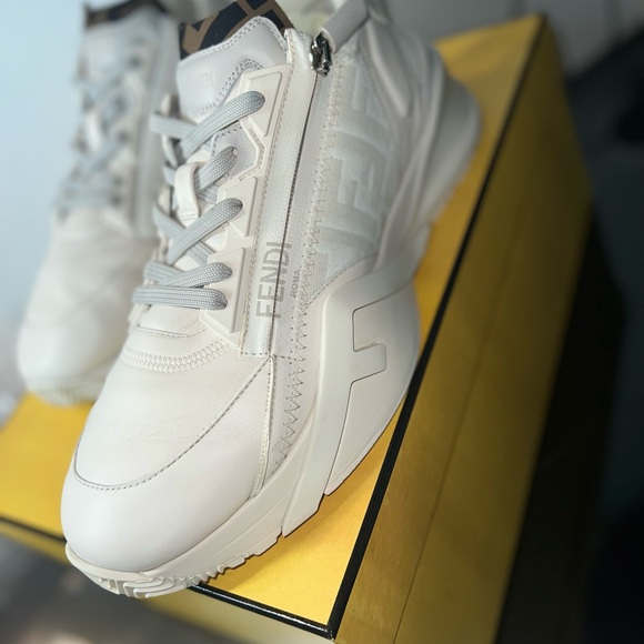 FENDI Flow FF Leather Sneaker - Picture 6 of 10